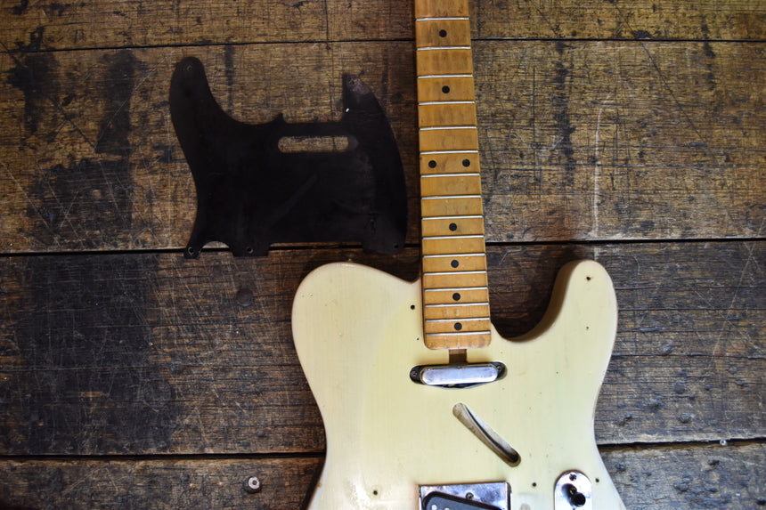 Fender Telecaster 1954 - Blonde with Black Pickguard