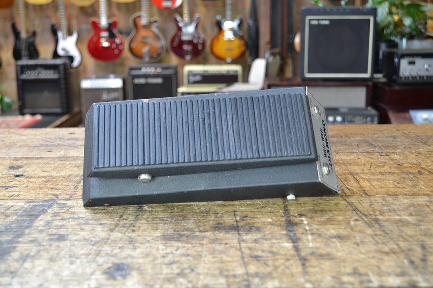 Aria  Diamond Wah Wah 1978 Gray