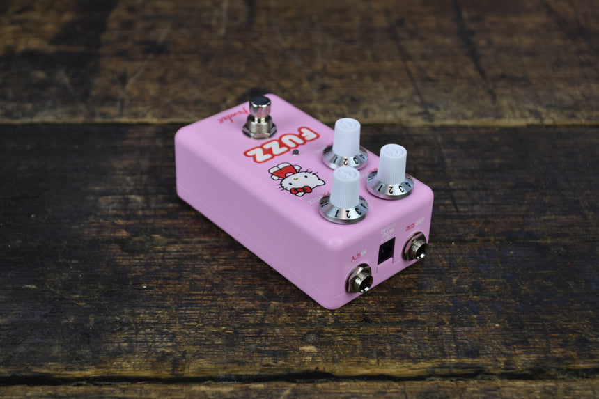 Fender Hello Kitty Fuzz 2024 - Present - Pink