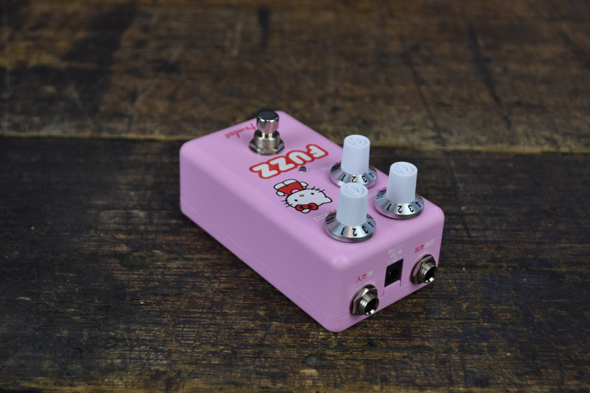 Fender Hello Kitty Fuzz 2024 - Present - Pink